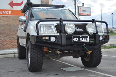 Deluxe Commercial Bull Bar to suit Landcruiser 105 Series